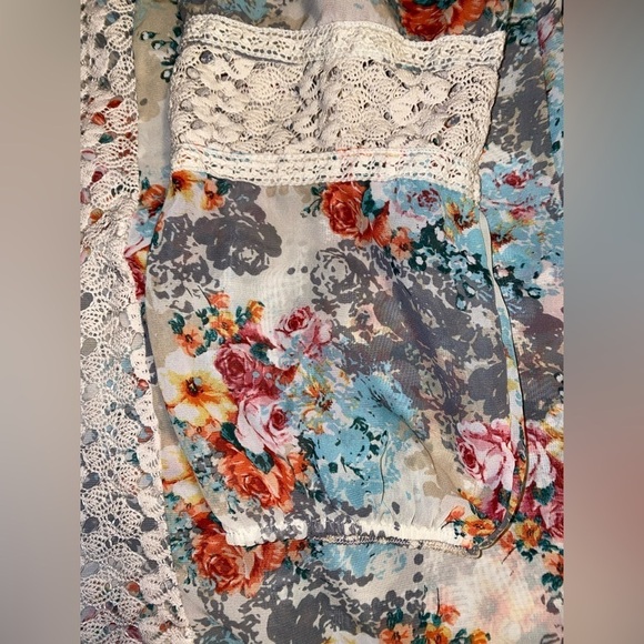Cal Style Women Tunic Top Size L Semi Sheer Boho Hippie Crochet Floral Lace‎ - Picture 5 of 7
